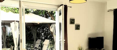 Fernseher, DVD-Player