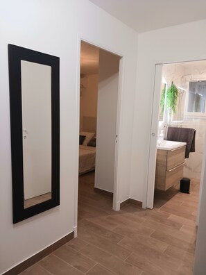 1 Schlafzimmer, Bügeleisen/Bügelbrett, Reisekinderbett, kostenloses WLAN