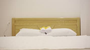 2 bedrooms, premium bedding, Select Comfort beds, individually decorated