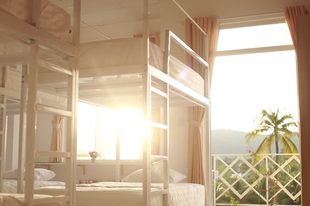2 bedrooms, premium bedding, Select Comfort beds, individually decorated
