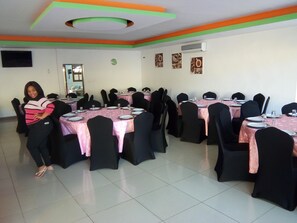 Outdoor banquet area - Pensao Martins (Maputo)