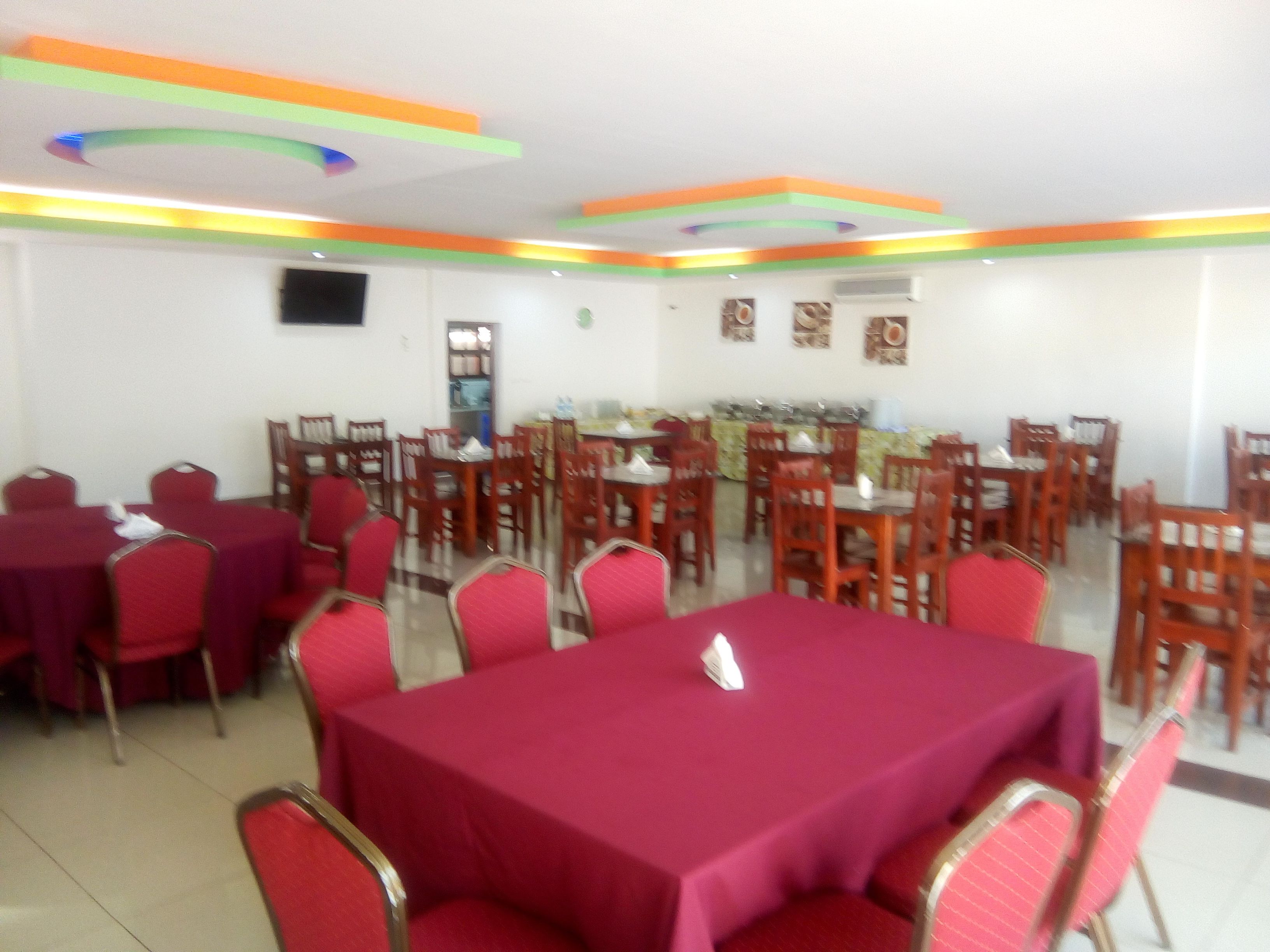 Free daily full breakfast 