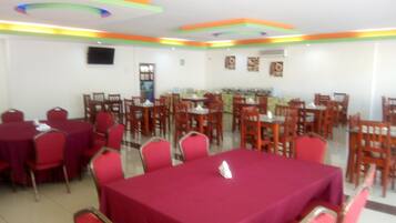 Free daily full breakfast