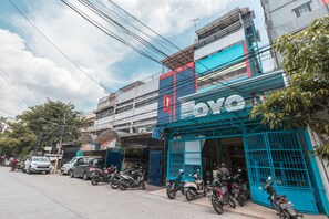 Exterior - Hotel O Balcon Biru (Jakarta)