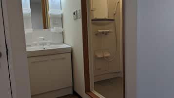 Bruser, brusehoved med spredningseffekt, gratis toiletartikler