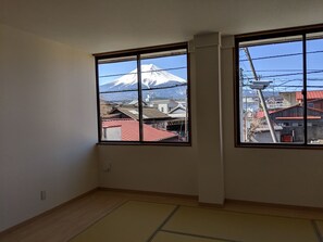 Japanese-Style Quadruple Room, Mt. Fuji View - Machi no Hotel (Fujiyoshida)
