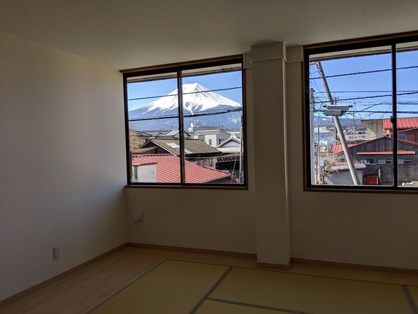 Japanese-Style Quadruple Room, Mt. Fuji View