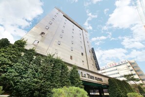 Front of property - Uijeongbu La Tree Hotel (Uijeongbu)
