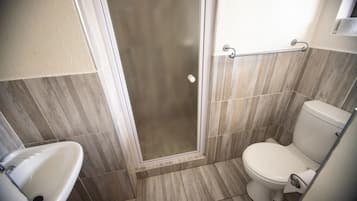 Shower, towels