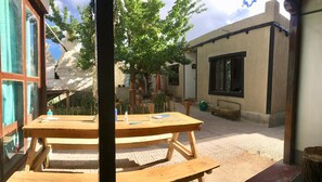 Property entrance - Hearth - Hostel (Leh)