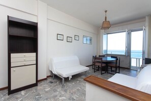 Interior - M062 - Marcelli, seafront penthouse (Marcelli)