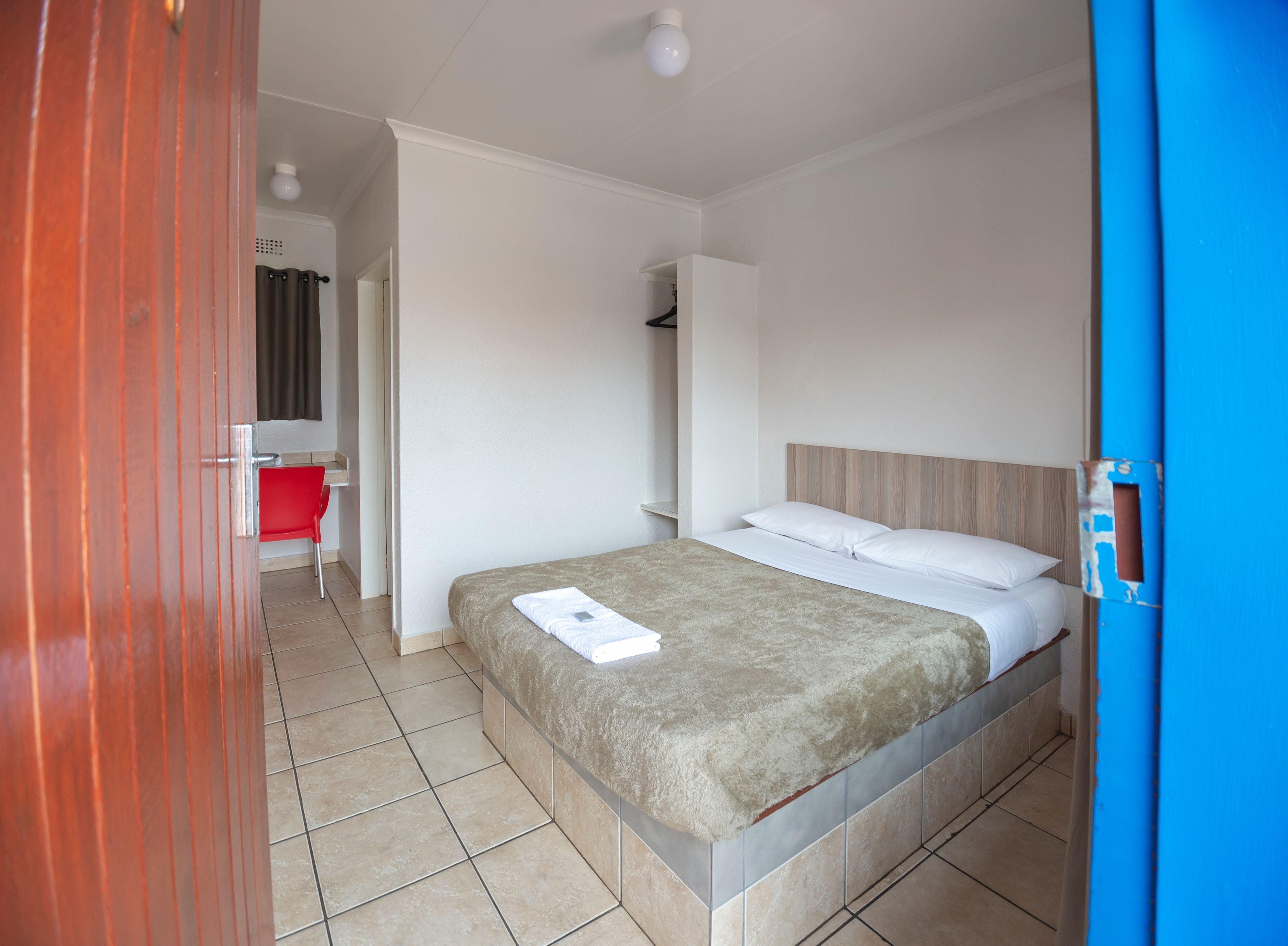 Premium bedding, desk, free WiFi, bed sheets