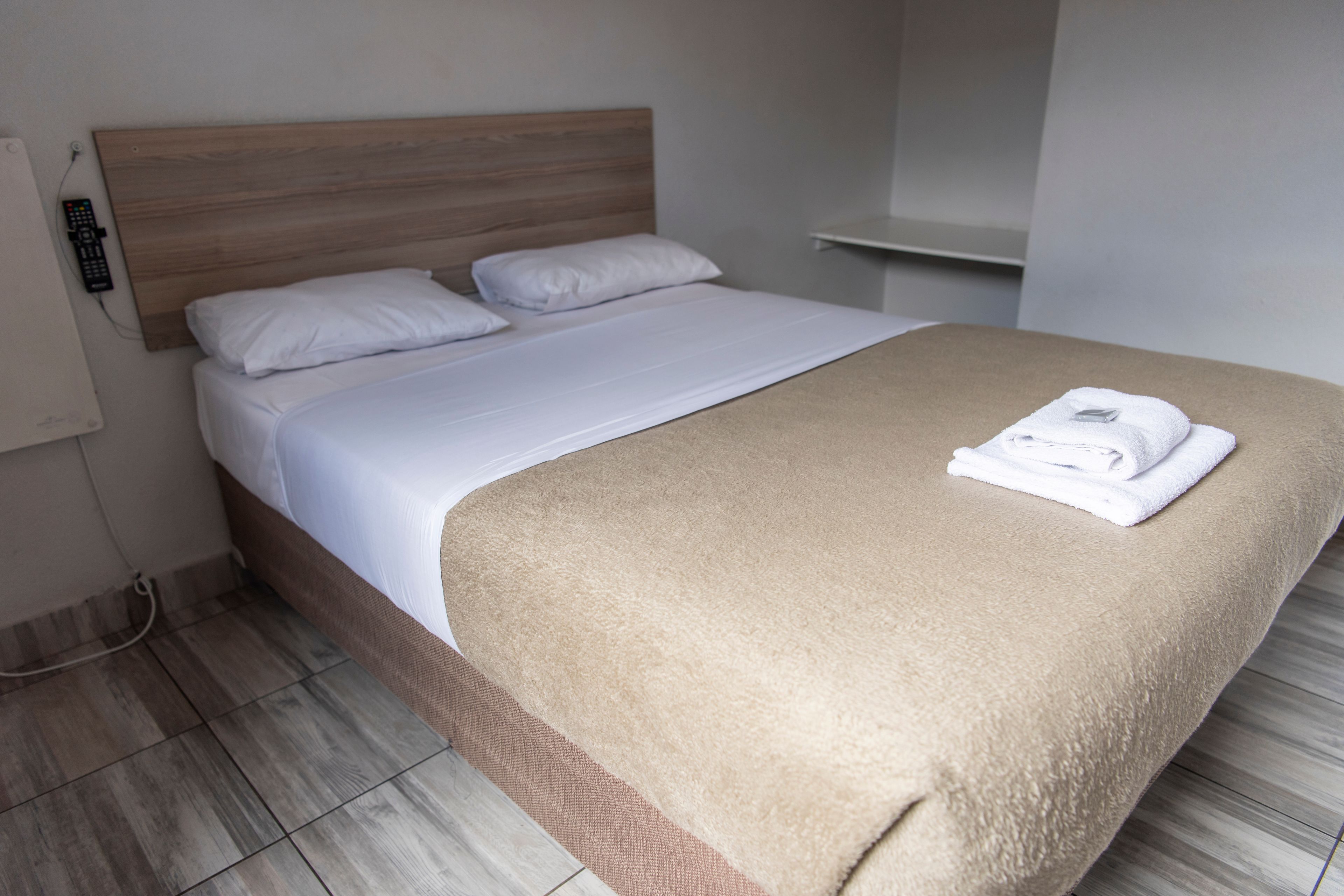 스탠다드룸 | 거실 공간 | 평면 TV