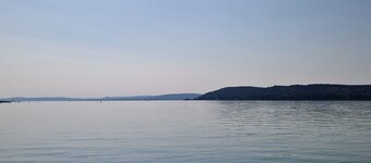 Sunshine Beach House DIRECTLY ON THE LAKE, ROWBOAT, Garden/barbecue island, WiFi