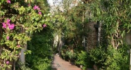 CHARMING T2 IN THE HEART OF THE OLD TOWN - QUIET - 100 M SEA AND MARKET