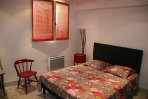 1 Schlafzimmer, Bügeleisen/Bügelbrett, Reisekinderbett, kostenloses WLAN