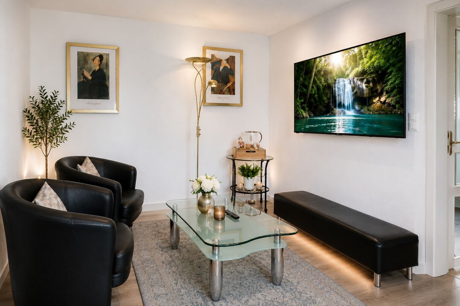 Habitación triple básica | Escritorio, wifi gratis y ropa de cama 