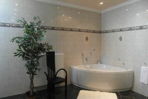 Bathroom - Schloßschenke (Idar-Oberstein)