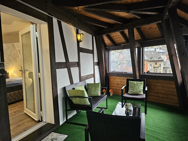 Tweepersoonskamer | Een bureau, gratis wifi, beddengoed