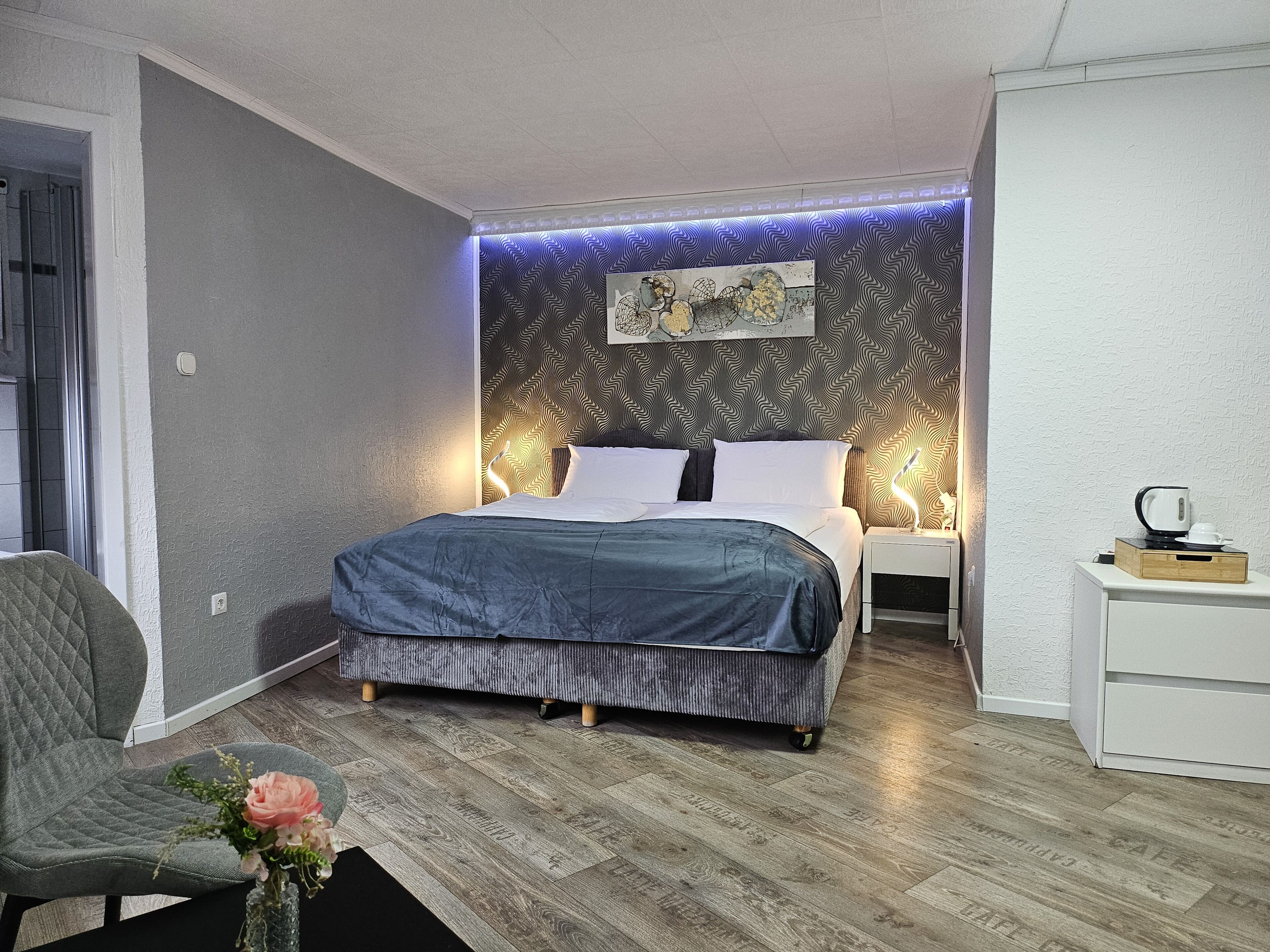 Double Room | Desk, free WiFi, bed sheets