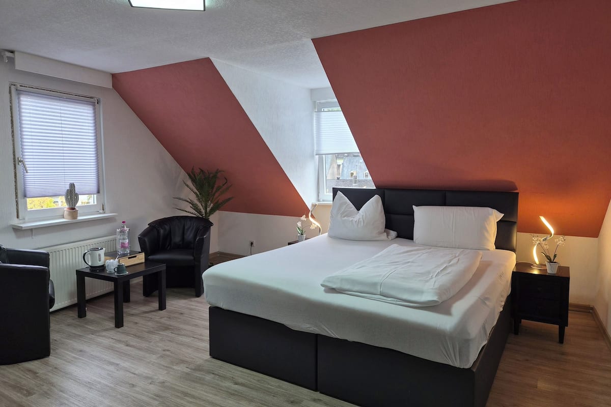 Desk, free WiFi, bed sheets