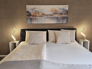 Desk, free WiFi, bed sheets - Schloßschenke (Idar-Oberstein)