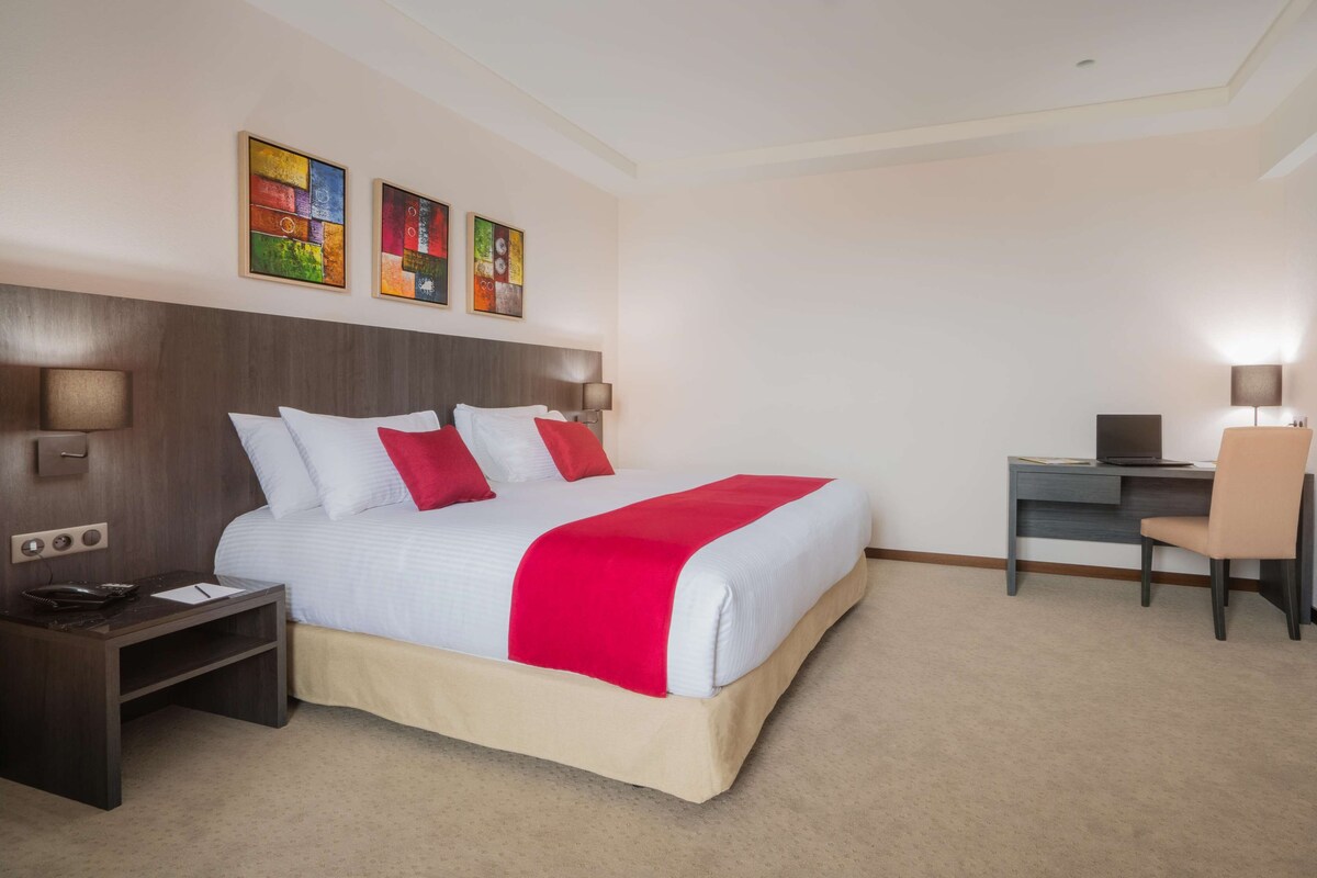 Standardzimmer, 1 Einzelbett | Hochwertige Bettwaren, Pillowtop-Betten, Zimmersafe, Schreibtisch