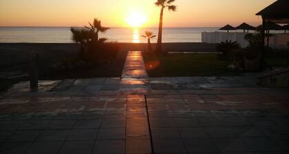 Grand appartement dans La Carihuela, 3 chambres, 50 m de la plage, lumineux