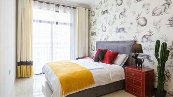 Comfort-Apartment, 4 Schlafzimmer | 4 Schlafzimmer, Verdunkelungsvorhänge, kostenloses WLAN