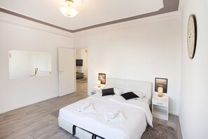 Apartment, Terrasse | Bügeleisen/Bügelbrett, Bettwäsche