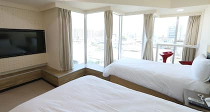 ELIM Hotel