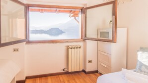 Apartment, 2 Bedrooms | Room amenity - Lakeview Reatreat (Varenna)