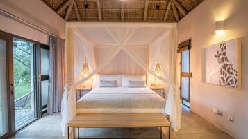 Luxury House | 4 bedrooms, in-room safe, desk, soundproofing