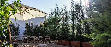Kahden hengen deluxe-huone | Terassi/patio