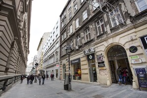 Exterior - Atomic Apartment 03 (Belgrade)