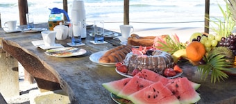 EARTH OUR BEACH RESORT (TROPICAL HOUSE)