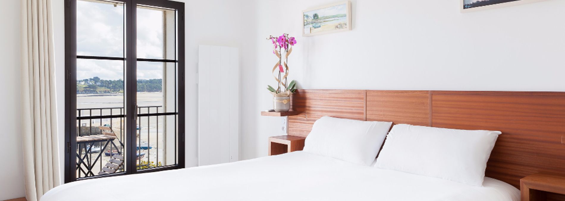 individually decorated, individually furnished, desk, soundproofing