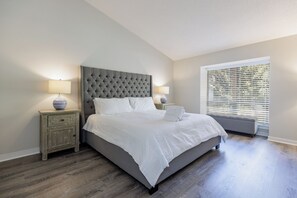 1 室のベッドルーム、アイロン / アイロン台、WiFi (無料)、ベッドシーツ