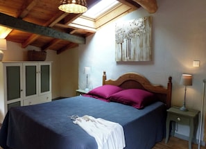 2 bedrooms, free WiFi