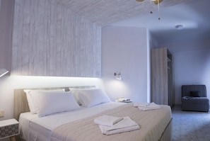 Superior-Apartment | Bügeleisen/Bügelbrett, kostenloses WLAN, Bettwäsche