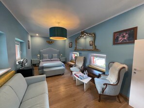 Standard Suite, Garden View (Raffaello)