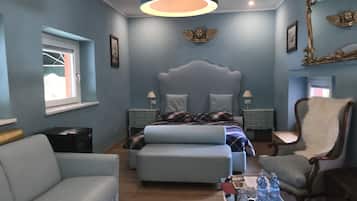 Standard-Suite, Gartenblick (Raffaello) | Daunenbettdecken, individuell dekoriert, individuell eingerichtet