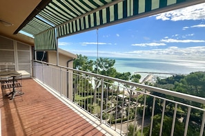 Property grounds - CASA DEL SOLE - Numana, wonderful sea view penthouse (Numana)