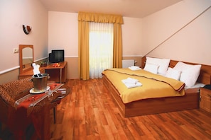 Standard Double or Twin Room | Desk, laptop workspace, blackout curtains, rollaway beds