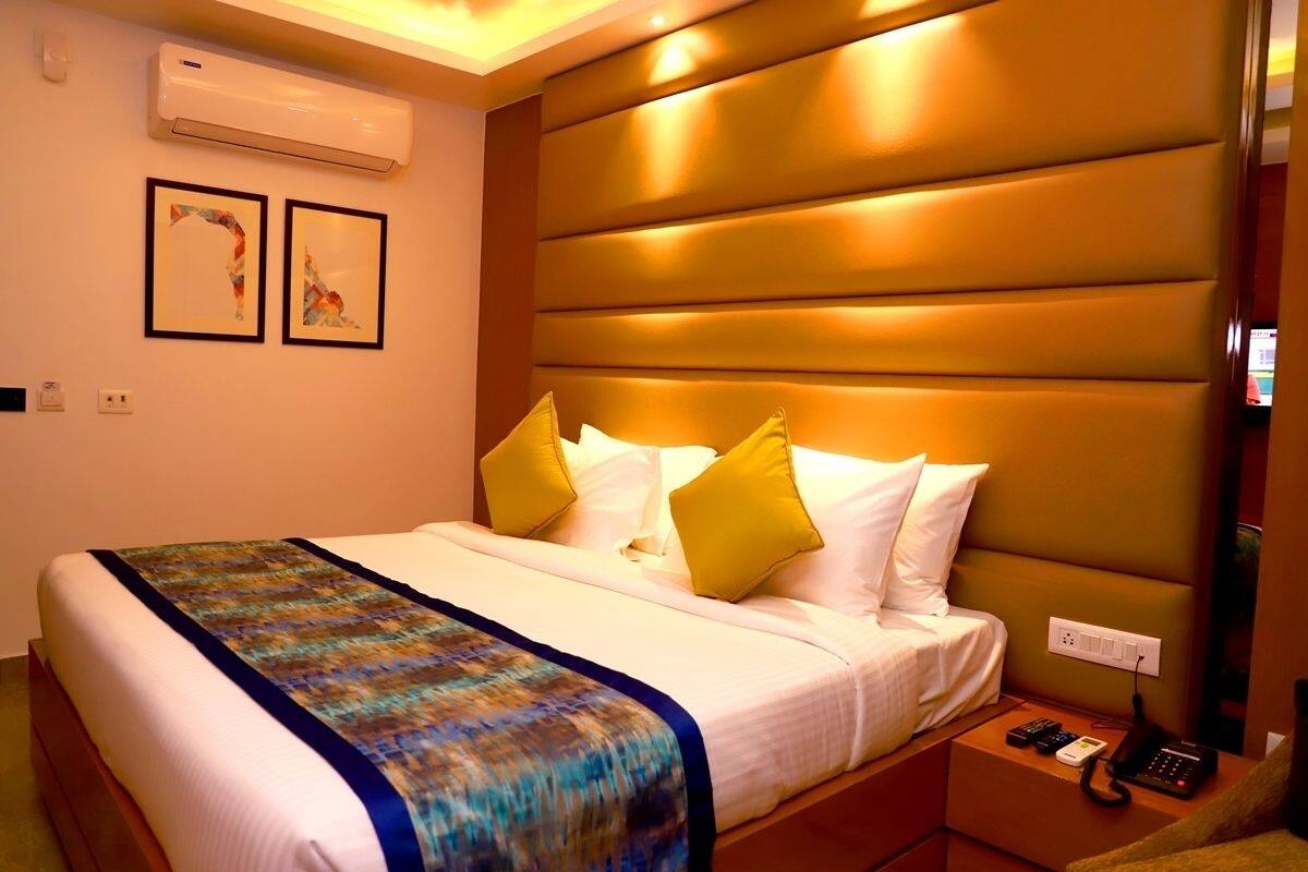 Mango Cozy Room | 1 bedroom, premium bedding, in-room safe, desk