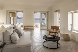 Living area - Arota Exclusive Villas (Santorini)