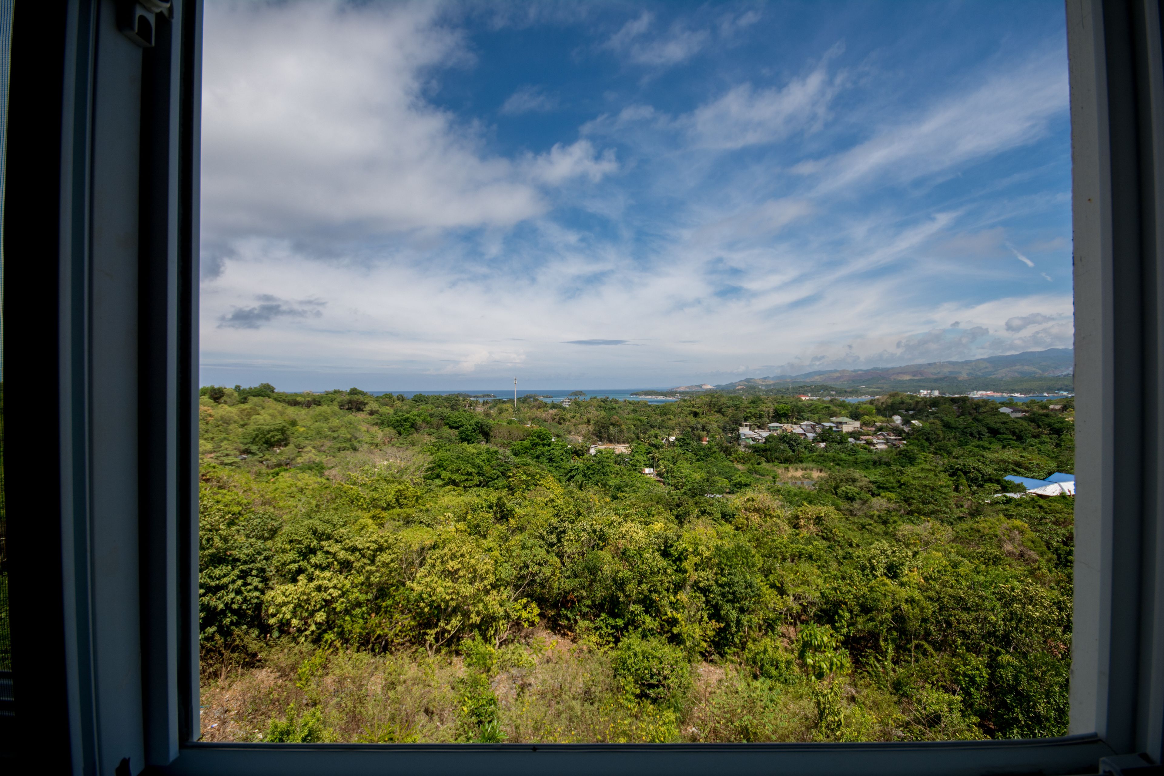 family room, 2 queen beds | beach/ocean view