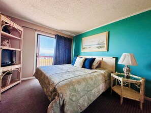 3 bedrooms, free internet, bed sheets - Experience Tilghman Beach and Racquet Club Unit 122! Oceanfront, Pools, Tennis, Close to Main Street! (North Myrtle Beach)