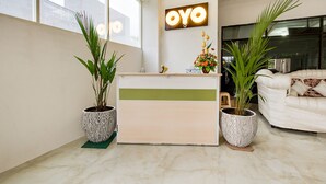 Reception - OYO Life 511 Grace Residence (Surabaya)