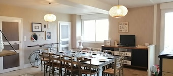 Gîte in Sarthe, 6 rooms12 pers. "Les Vernets", calm and country (35' to Le Mans)